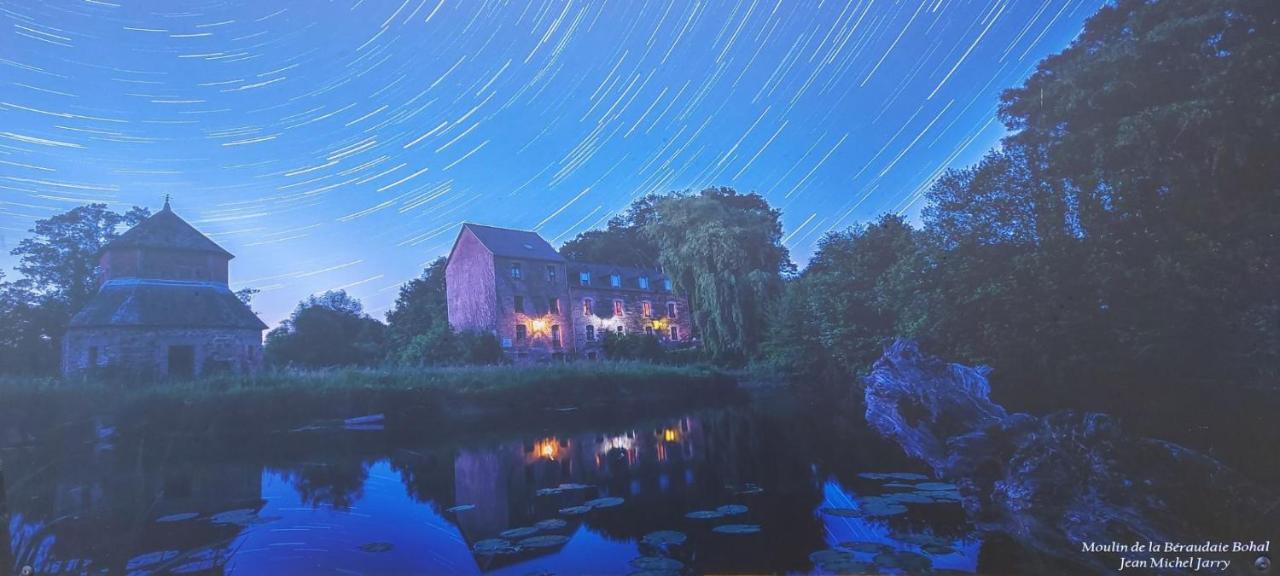 Moulin De La Beraudaie Bed & Breakfast Bohal Bagian luar foto
