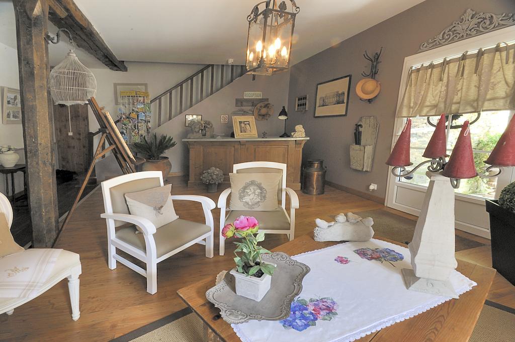 Moulin De La Beraudaie Bed & Breakfast Bohal Bagian luar foto