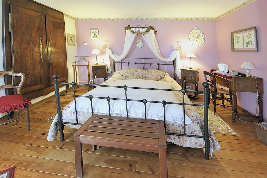 Moulin De La Beraudaie Bed & Breakfast Bohal Ruang foto