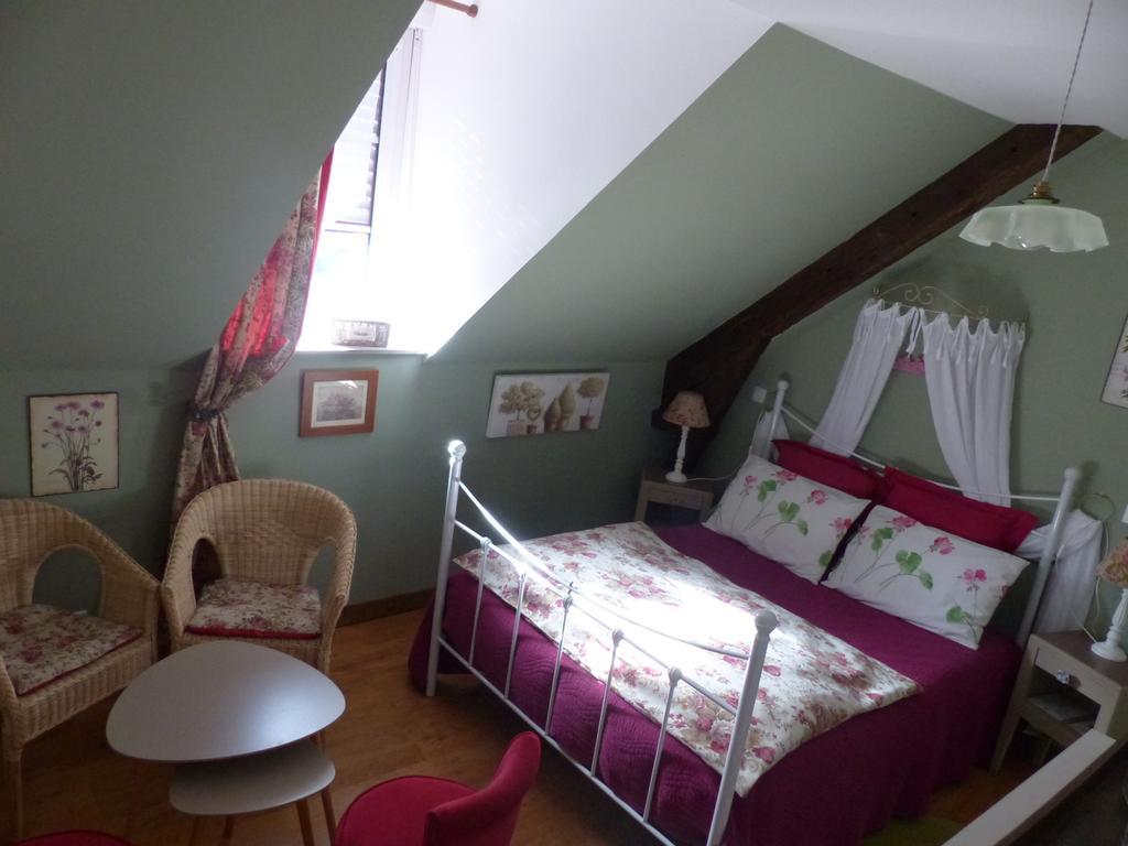 Moulin De La Beraudaie Bed & Breakfast Bohal Bagian luar foto