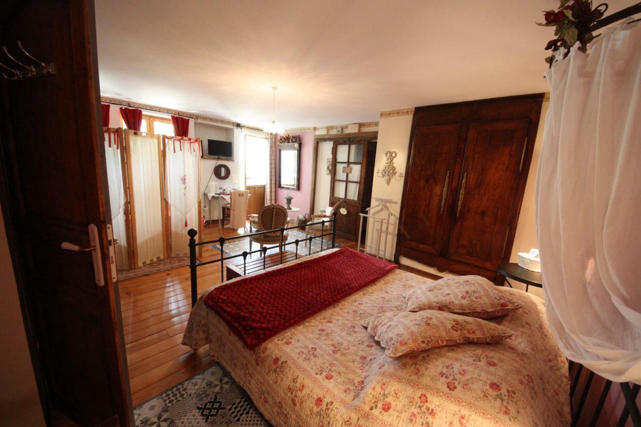 Moulin De La Beraudaie Bed & Breakfast Bohal Bagian luar foto